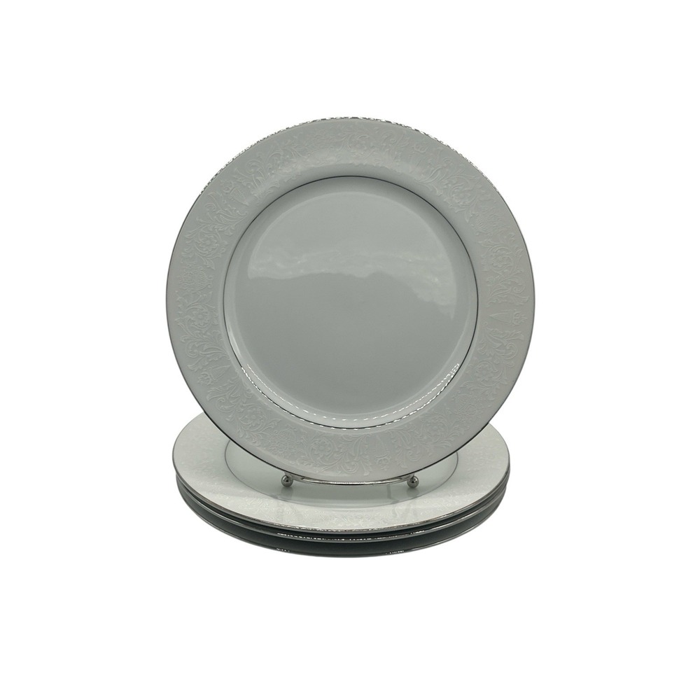 Vintage Crown Victoria Lovelace Fine China Dinner Plates‎ 10.375"